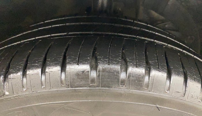 2019 Maruti Baleno ALPHA CVT PETROL 1.2, Petrol, Automatic, 19,001 km, Right Front Tyre Tread