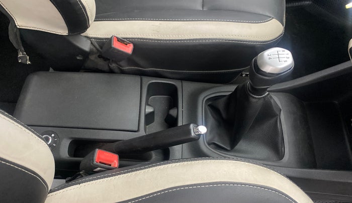 2021 Renault TRIBER RXZ, Petrol, Manual, 33,309 km, Gear Lever