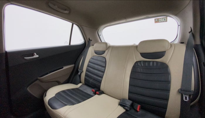 2014 Hyundai Grand i10 SPORTZ 1.2 KAPPA VTVT, Petrol, Manual, 77,767 km, Right Side Rear Door Cabin