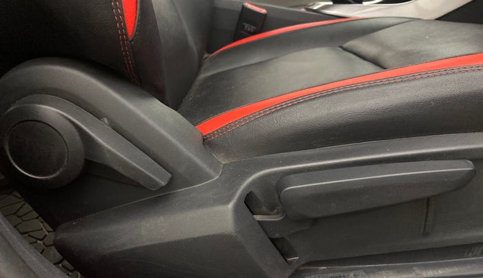 2023 Tata ALTROZ XZ PETROL, Petrol, Manual, 38,898 km, Driver Side Adjustment Panel