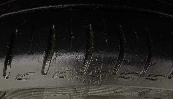 2023 Tata ALTROZ XZ PETROL, Petrol, Manual, 38,898 km, Right Front Tyre Tread