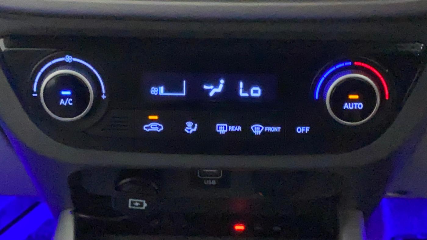 2021 Hyundai GRAND I10 NIOS ASTA AMT 1.2 KAPPA VTVT, Petrol, Automatic, 23,986 km, Automatic Climate Control