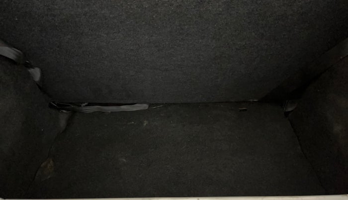 2017 Datsun Redi Go T (O), Petrol, Manual, 57,918 km, Boot Inside