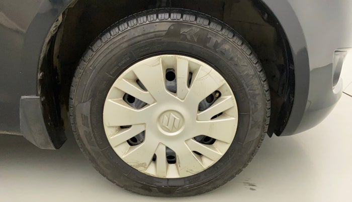 2013 Maruti Swift VXI, Petrol, Manual, 47,735 km, Right Front Wheel