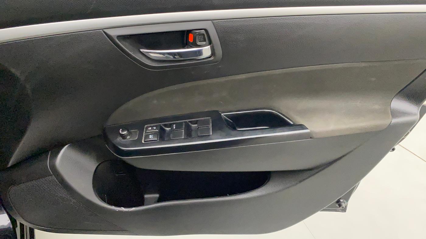 2013 Maruti Swift VXI, Petrol, Manual, 47,735 km, Driver Side Door Panels Control