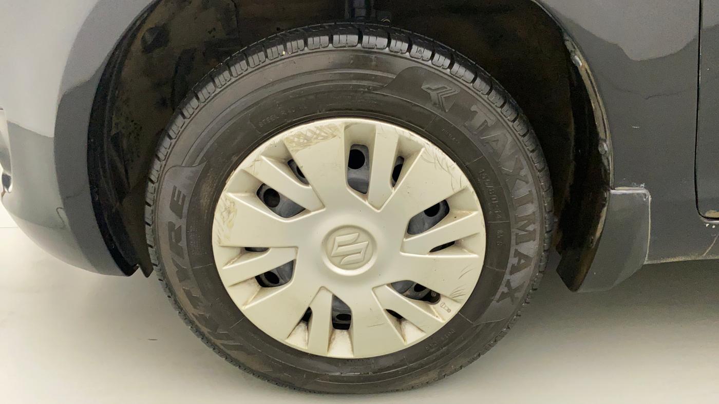 2013 Maruti Swift VXI, Petrol, Manual, 47,735 km, Left Front Wheel