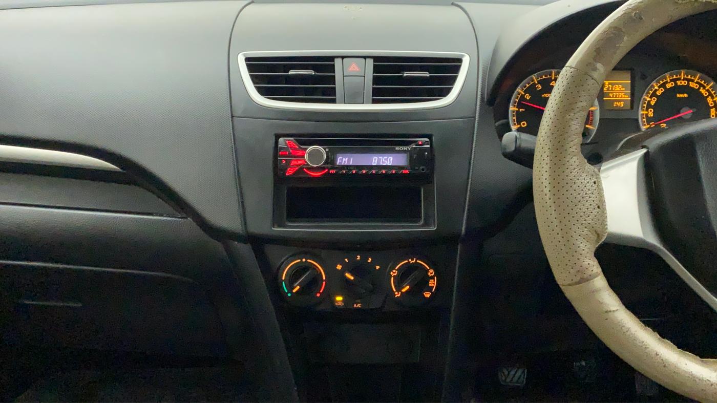 2013 Maruti Swift VXI, Petrol, Manual, 47,735 km, Air Conditioner