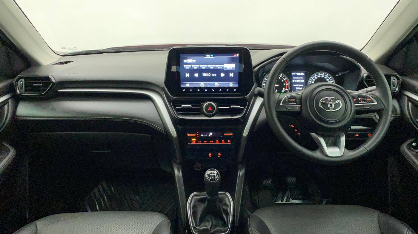 2022 Toyota URBAN CRUISER HYRYDER V AWD NEO DRIVE, Petrol, Manual, 11,072 km, Dashboard
