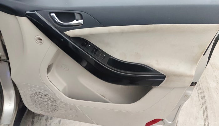 2021 Tata NEXON XZ PLUS (O) PETROL, Petrol, Manual, 78,846 km, Driver Side Door Panels Control