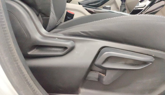 2021 Tata NEXON XZ PLUS (O) PETROL, Petrol, Manual, 78,846 km, Driver Side Adjustment Panel