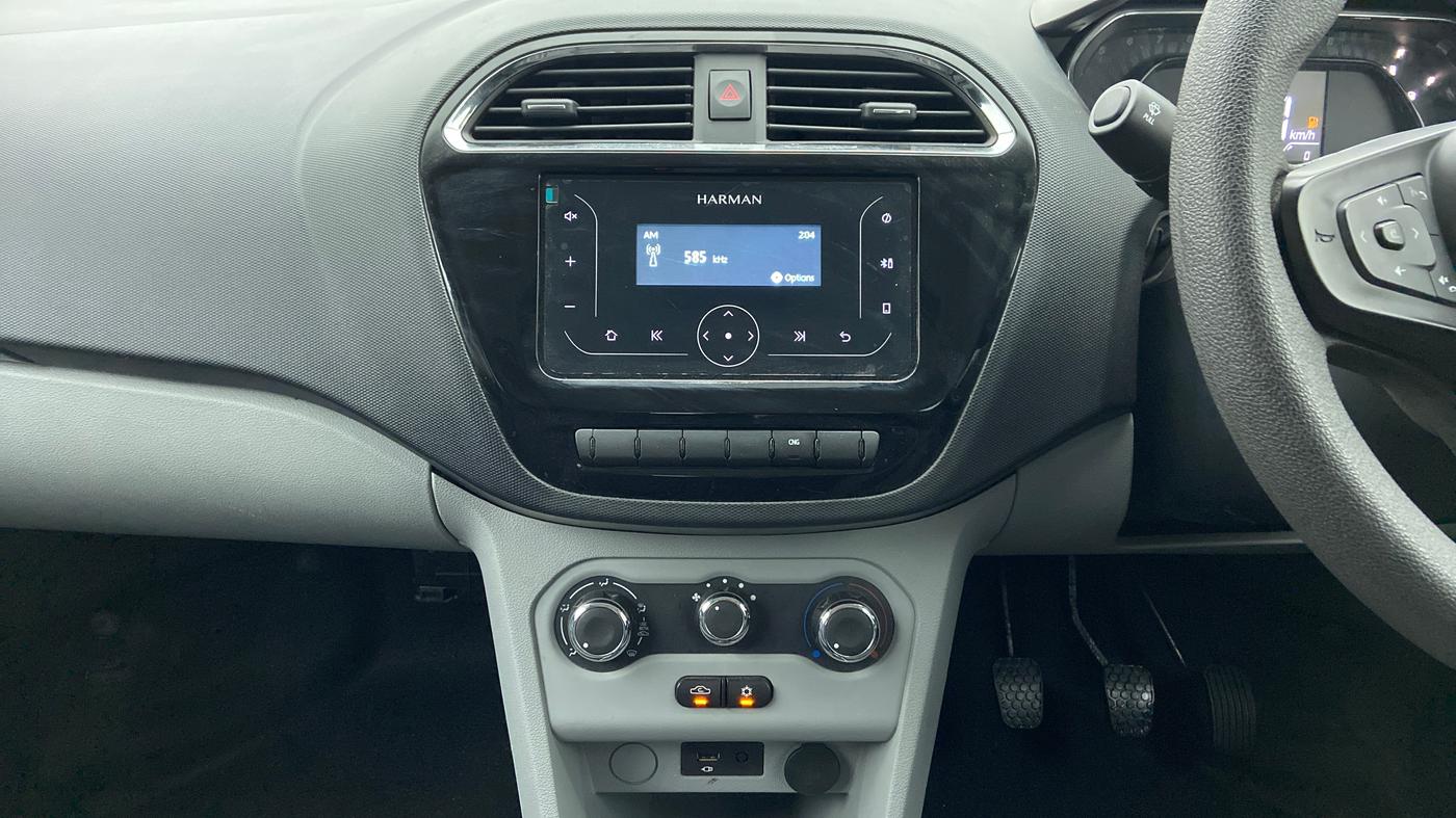 2022 Tata Tiago XT CNG 1.2 RTN, CNG, Manual, 8,140 km, Air Conditioner