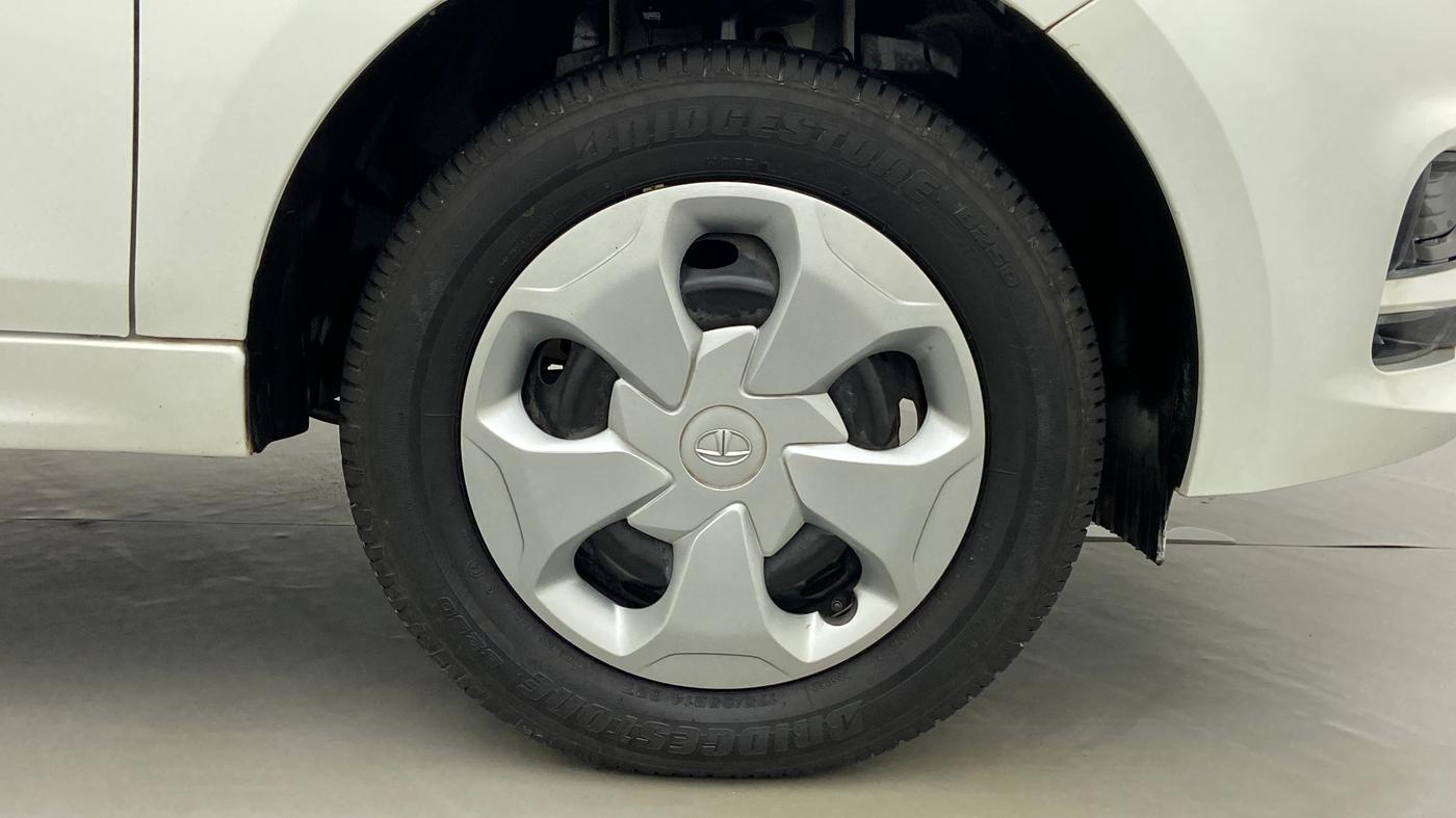 2022 Tata Tiago XT CNG 1.2 RTN, CNG, Manual, 8,140 km, Right Front Wheel