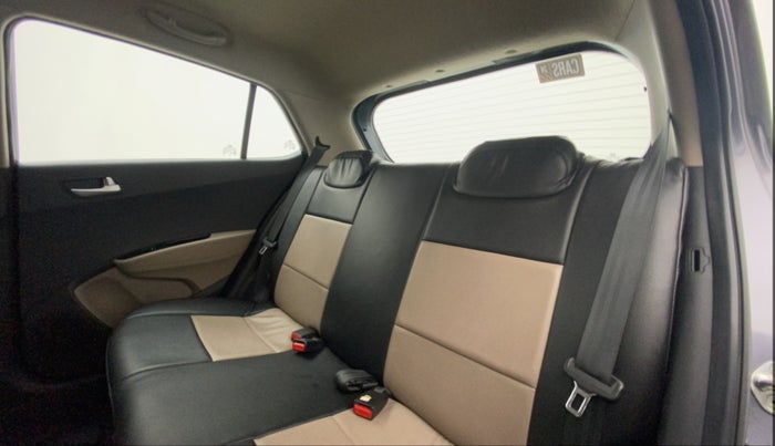 2016 Hyundai Grand i10 SPORTZ 1.2 KAPPA VTVT, Petrol, Manual, 57,479 km, Right Side Rear Door Cabin