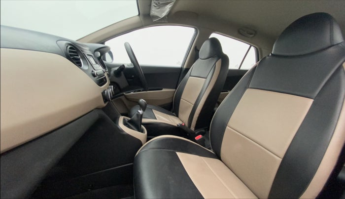 2016 Hyundai Grand i10 SPORTZ 1.2 KAPPA VTVT, Petrol, Manual, 57,479 km, Right Side Front Door Cabin