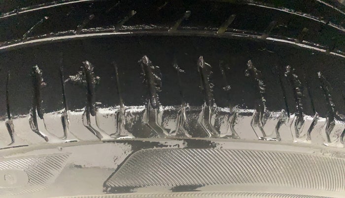 2019 Maruti Swift VXI AMT, Petrol, Automatic, 53,994 km, Right Rear Tyre Tread