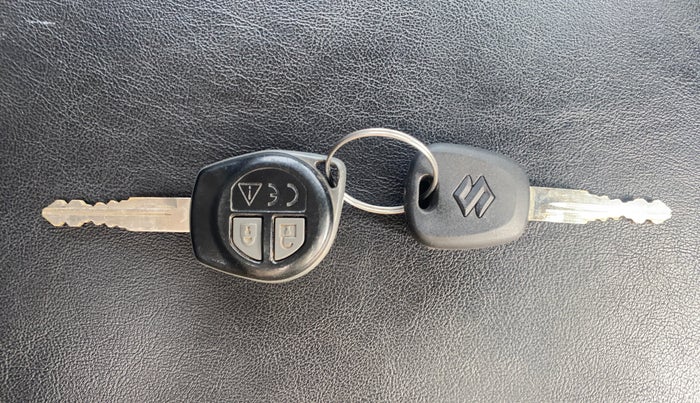 2019 Maruti Swift VXI AMT, Petrol, Automatic, 53,994 km, Key Close Up