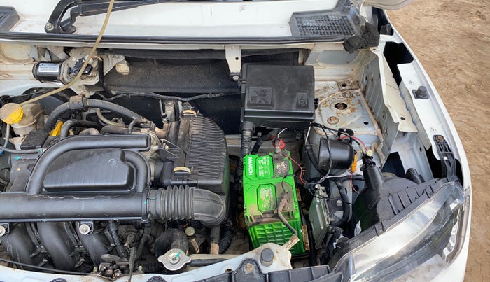 2017 Renault Kwid RXL 0.8 02 Anniversary Edition, Petrol, Manual, 28,047 km, Engine View - Left