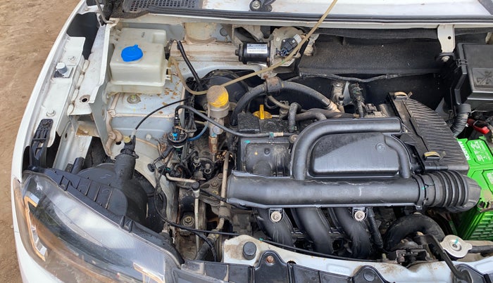 2017 Renault Kwid RXL 0.8 02 Anniversary Edition, Petrol, Manual, 28,047 km, Engine View - Right