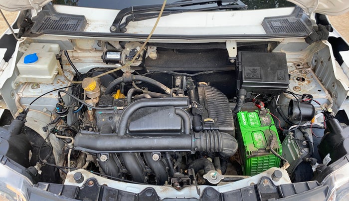 2017 Renault Kwid RXL 0.8 02 Anniversary Edition, Petrol, Manual, 28,047 km, Engine View