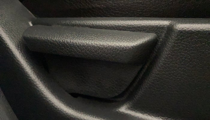 2013 Hyundai Eon ERA +, Petrol, Manual, 21,354 km, Driver Side Adjustment Panel