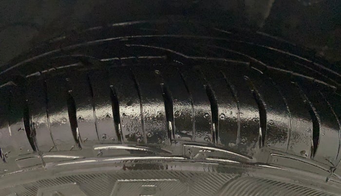 2013 Hyundai Eon ERA +, Petrol, Manual, 21,354 km, Right Front Tyre Tread