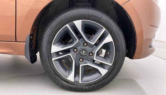 2017 Tata TIGOR XZ (O) PETROL, Petrol, Manual, 24,295 km, Right Front Wheel