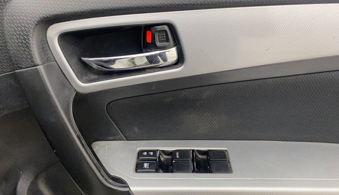 2020 Maruti Vitara Brezza ZXI PLUS, Petrol, Manual, 1,02,607 km, Driver Side Door Panels Control