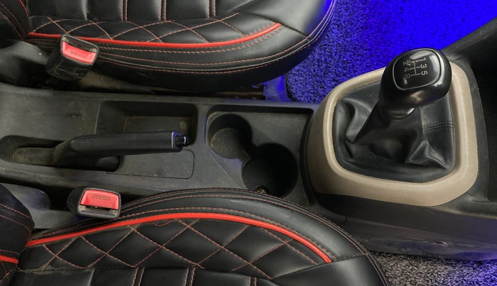 2017 Hyundai Grand i10 MAGNA 1.2 KAPPA VTVT, CNG, Manual, 80,100 km, Gear Lever