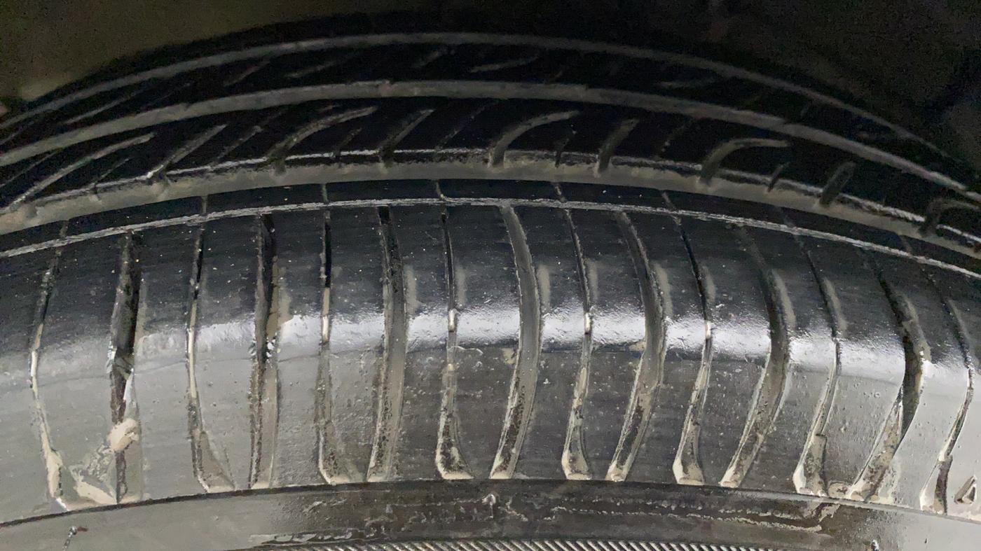2018 Hyundai NEW SANTRO SPORTZ CNG, CNG, Manual, 50,669 km, Right Rear Tyre Tread