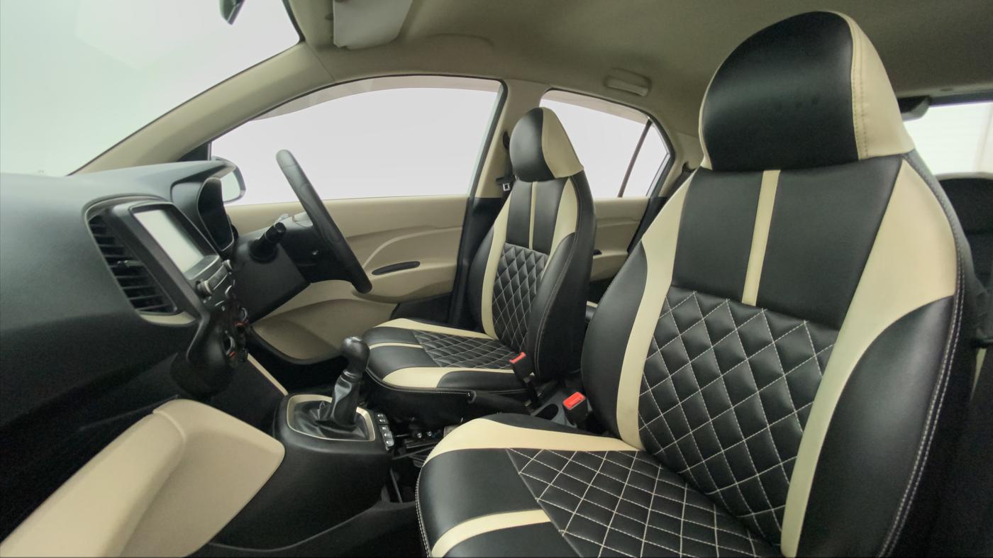 2018 Hyundai NEW SANTRO SPORTZ CNG, CNG, Manual, 50,669 km, Right Side Front Door Cabin