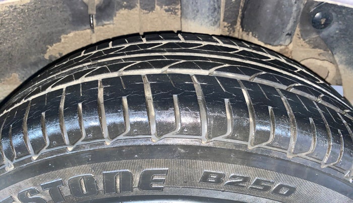 2015 Hyundai Elite i20 SPORTZ 1.2 (O), Petrol, Manual, 13,423 km, Left Rear Tyre Tread