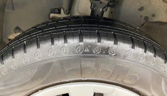 2021 Renault Kwid RXT 1.0 (O), Petrol, Manual, 16,482 km, Left Front Tyre Tread