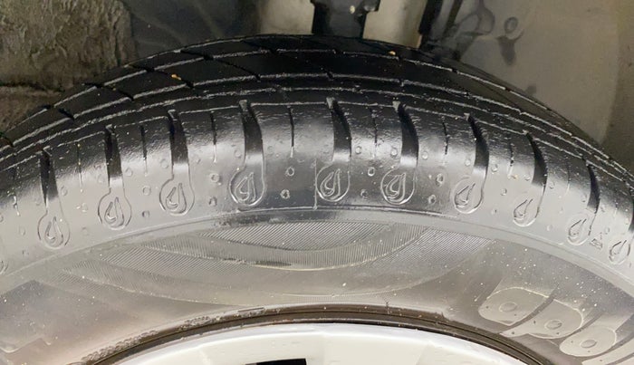 2021 Renault Kwid RXT 1.0 (O), Petrol, Manual, 16,482 km, Right Front Tyre Tread