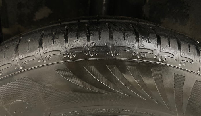 2021 Hyundai GRAND I10 NIOS SPORTZ AMT 1.2 KAPPA VTVT, Petrol, Automatic, 83,628 km, Right Rear Tyre Tread