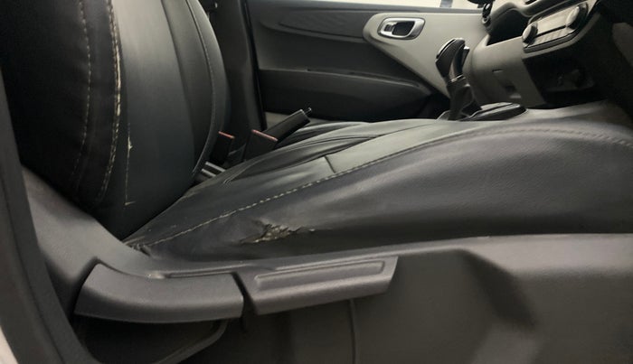 2021 Hyundai GRAND I10 NIOS SPORTZ AMT 1.2 KAPPA VTVT, Petrol, Automatic, 83,628 km, Driver Side Adjustment Panel