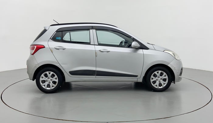 2015 Hyundai Grand i10 SPORTZ 1.2 KAPPA VTVT, Petrol, Manual, 38,464 km, Right Side View