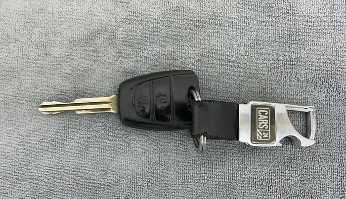 2015 Hyundai Grand i10 SPORTZ 1.2 KAPPA VTVT, Petrol, Manual, 38,464 km, Key Close Up