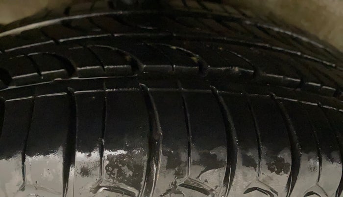 2017 Maruti Celerio VXI AMT, Petrol, Automatic, 1,12,468 km, Right Rear Tyre Tread