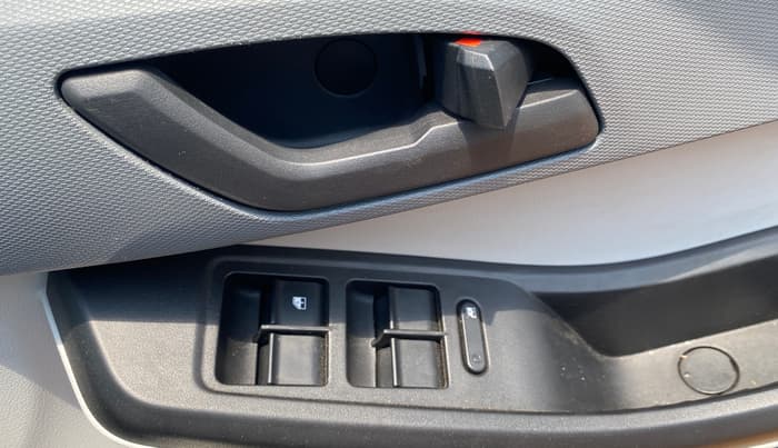 2025 Tata Tiago XTA PETROL, Petrol, Automatic, 8,571 km, Driver Side Door Panels Control