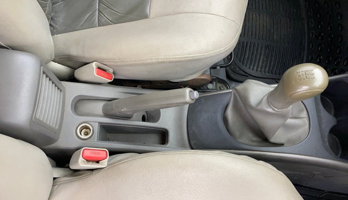 2013 Nissan Sunny XL, Petrol, Manual, 38,704 km, Gear Lever