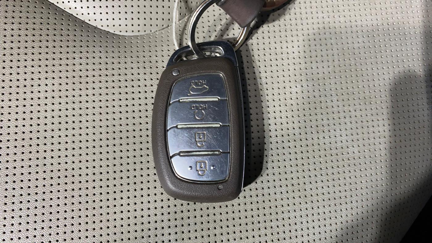 2024 Hyundai Creta SX (O) 1.5 PETROL, Petrol, Manual, 14,138 km, Key Close Up