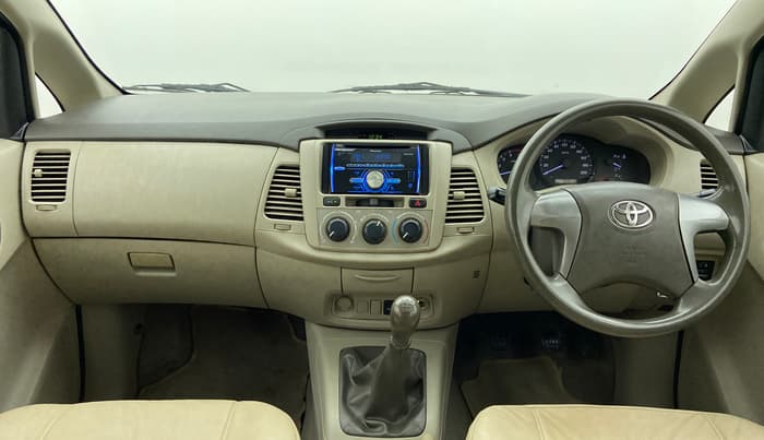 2013 Toyota Innova 2.5 GX 7 STR BS IV, Diesel, Manual, 1,58,656 km, Dashboard
