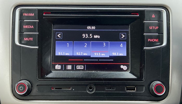 2016 Volkswagen Ameo HIGHLINE1.2L, Petrol, Manual, 98,156 km, Infotainment System