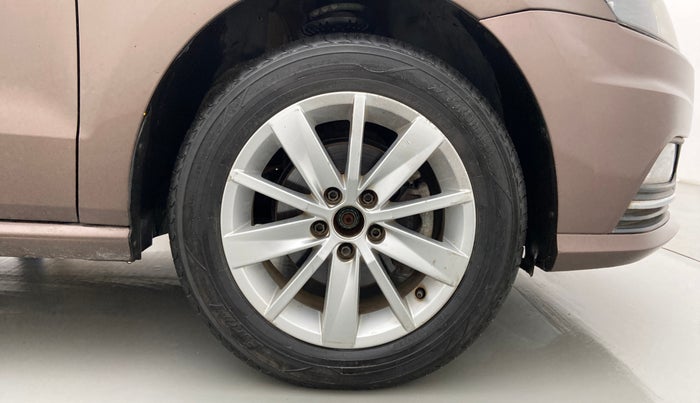 2016 Volkswagen Ameo HIGHLINE1.2L, Petrol, Manual, 98,156 km, Right Front Wheel