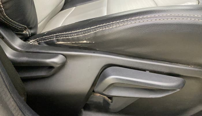 2022 Tata Tiago XZ PLUS CNG, CNG, Manual, 85,548 km, Driver Side Adjustment Panel