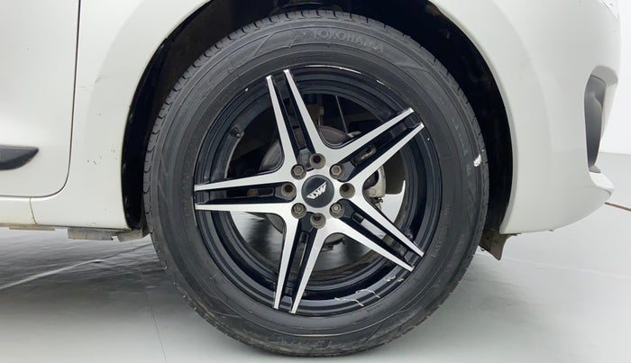 2019 Maruti Swift VXI, Petrol, Manual, 39,572 km, Right Front Wheel