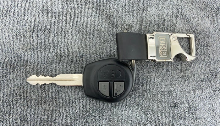 2019 Maruti Swift VXI, Petrol, Manual, 39,572 km, Key Close Up