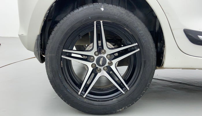 2019 Maruti Swift VXI, Petrol, Manual, 39,572 km, Right Rear Wheel