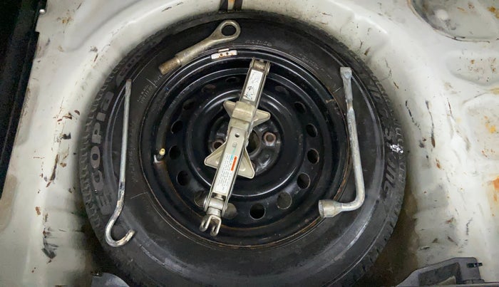 2019 Maruti Swift VXI, Petrol, Manual, 39,572 km, Spare Tyre