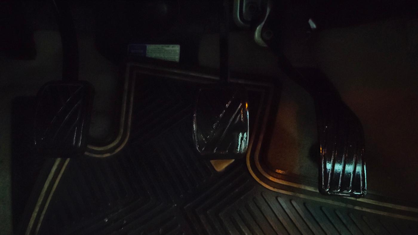 2016 Maruti Ciaz ZXI+, Petrol, Manual, 85,524 km, Pedals